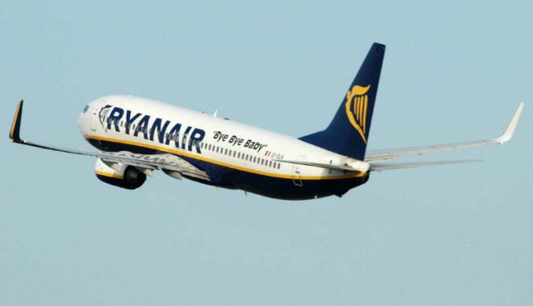 “Ryanair”: vidutinės lėktuvo bilieto kainos smuko 17 proc.