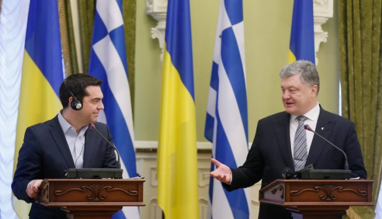 Graikijos premjeras reikalauja atšaukti ES sankcijas Rusijai