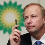 Britų naftos bendrovės BP vadovas Robertas Dadlis: 2017 m. naftos barelio kaina laikysis ties 55 dolerių riba
