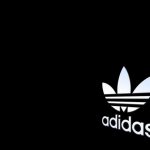 „Adidas“ už rekordą buvo pasirengusi padovanoti salą, bet laimėtojas supainiojo sportbačių markę