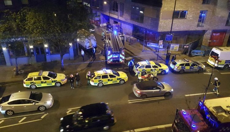 Londono naktiniame klube žmonės apipilti rūgštimi – 12 sužeistų