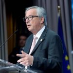 Junckeris: May yra „kieta ledi“ derybose dėl „Brexit“