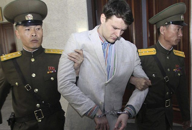 Mirė Šiaurės Korėjoje kalintas JAV studentas O.Warmbier