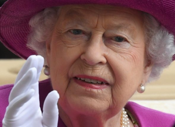 Didinamas karalienės Elizabeth II finansavimas