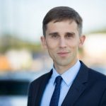 Lietuviška aritmetika: išleidžiame daugiau negu oficialiai uždirbame?