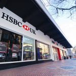 HSBC ruošiasi „sunkiajam „Brexit“, tūkstantį darbo vietų iškeltų į Paryžių