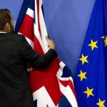 Britanija po „Brexit“ gali siekti laikinos muitų sąjungos