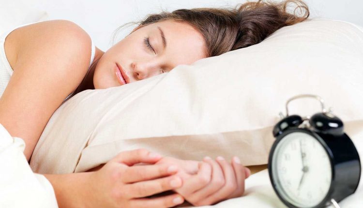 Kada turėtumėte eiti miegoti, jei ryte turite prabusti 7 valandą