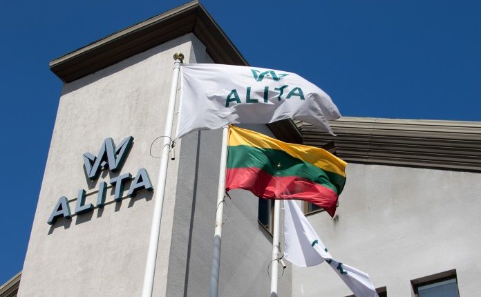 „Alita“ pradeda pirmojo lietuviško viskio gamybą