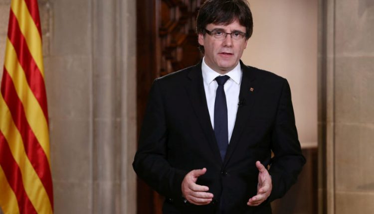 Katalonijos lyderis atidėjo parlamento posėdį regiono nepriklausomybės klausimu