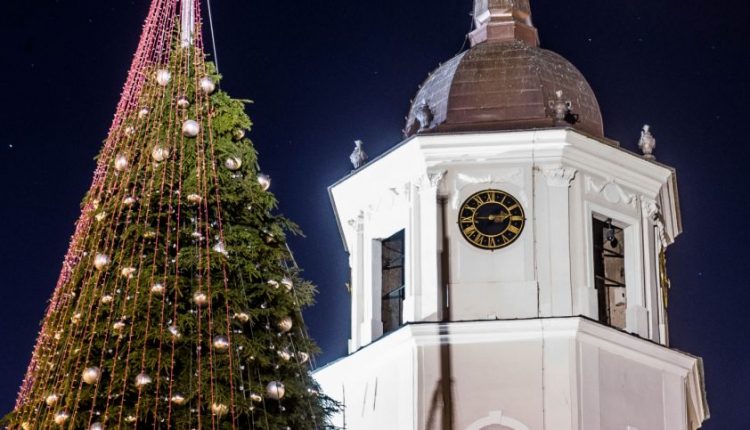 Laikrodžio rodyklių sukiojimas: kurį laiką Lietuva turėtų pasilikti – žiemos ar vasaros?
