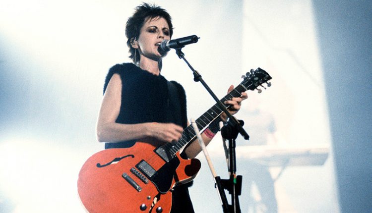 Britanijos koronerio biuras laukia Dolores O’Riordan skrodimo rezultatų