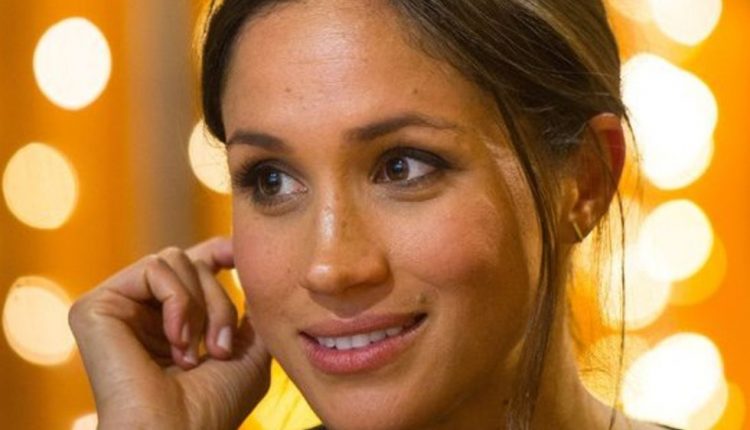 Drąsu: Meghan Markle per vestuves sulaužys karališkąją tradiciją