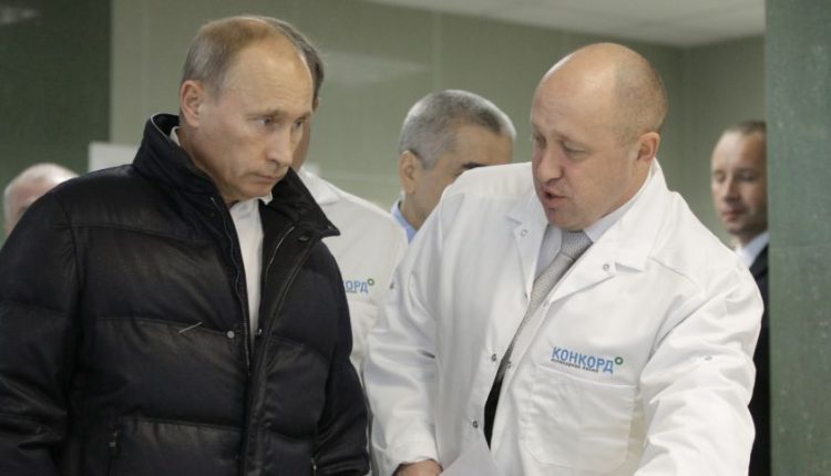 JAV dėl kišimosi į rinkimus kaltina „trolių fabriką“ ir „Putino virėją“