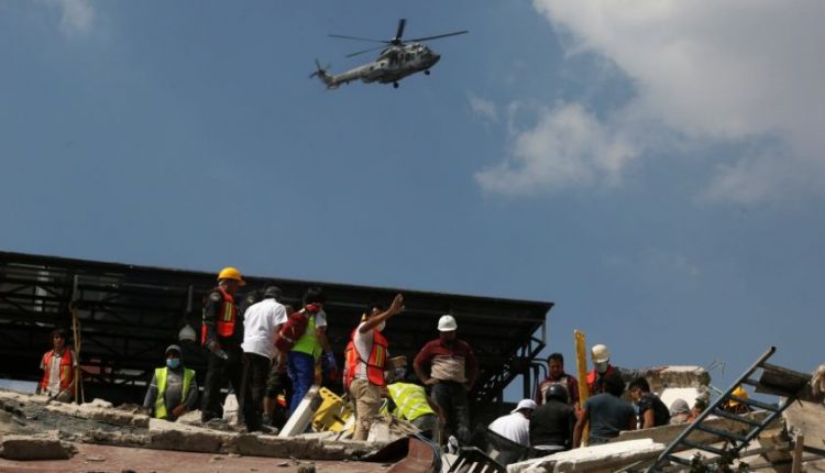 Meksiką supurtęs stiprus žemės drebėjimas didelės žalos nepadarė, tačiau sukėlė paniką