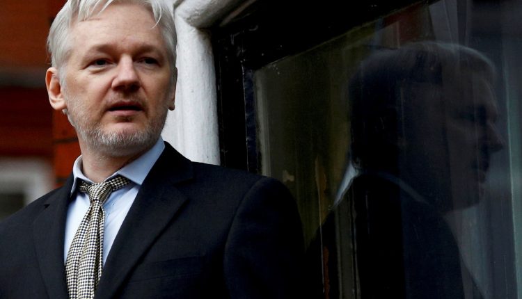 JK teismas skelbs naują nutartį dėl arešto orderio Assange’ui