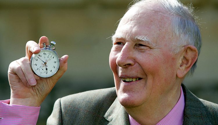 Būdamas 88 metų mirė Rogeris Bannisteris, pirmasis nubėgęs 1,6 km per mažiau nei 4 minutes