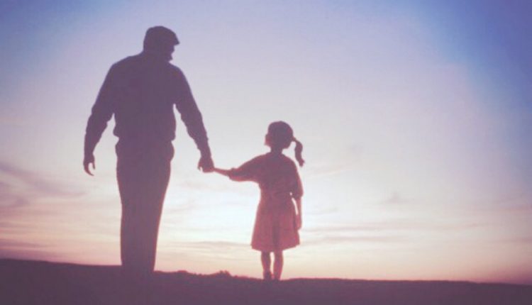 Tėtis savo mažametei dukrai surengė tikrą pasimatymą: norėjo parodyti, kaip vyrai turėtų elgtis su moterimis