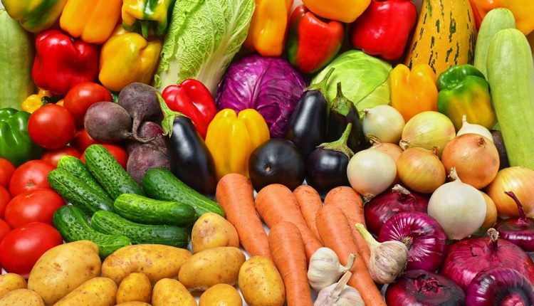 Ekspertas pataria: trys gudrybės, kaip valgyti daugiau daržovių