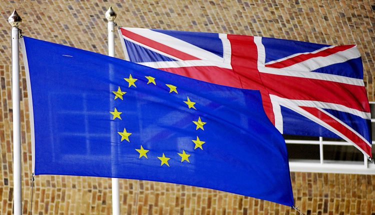 Europos Komisija stiprina pasiruošimą „kietajam“ Britanijos išstojimui iš ES